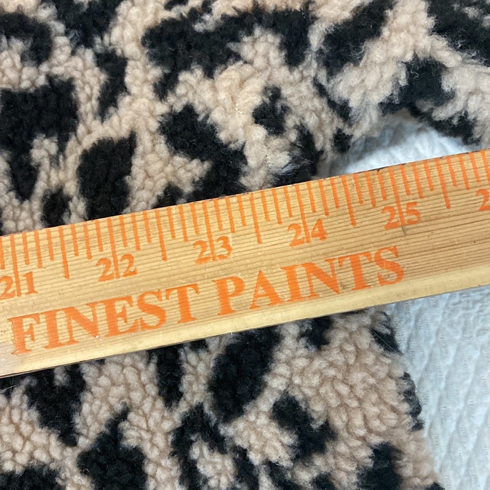 Pretty Little Thing Leopard Print Oversized, Bike… - image 8